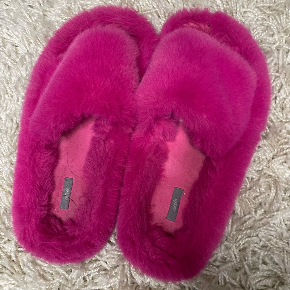 Aerie Fuzzy Slipper Sandals